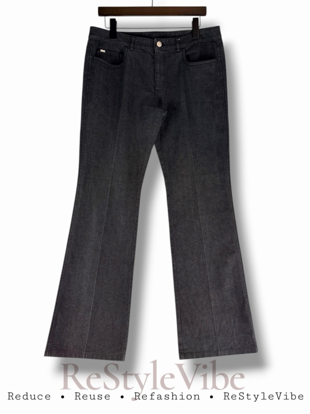 ST JOHN Women’s Size 10 Jeans Mid Rise Fit Wide Leg Bootcut Style Stretch